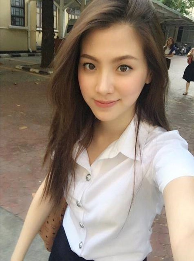 Baifern của "Chiếc lá cuốn bay" khoe loạt ảnh ngày bé đáng yêu giữa cơn sốt sang Việt Nam dự sự kiện baifern cua chiec la cuon bay khoe loat anh ngay be dang yeu giua con sot sang viet nam du su kien