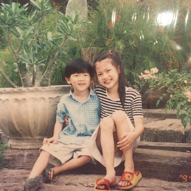 Baifern của "Chiếc lá cuốn bay" khoe loạt ảnh ngày bé đáng yêu giữa cơn sốt sang Việt Nam dự sự kiện baifern cua chiec la cuon bay khoe loat anh ngay be dang yeu giua con sot sang viet nam du su kien