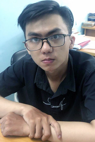 Bắt giữ nghi can cướp tiền nữ nhân viên cửa hàng điện thoại ở TP HCM bat giu nghi can cuop tien nu nhan vien cua hang dien thoai o tp hcm