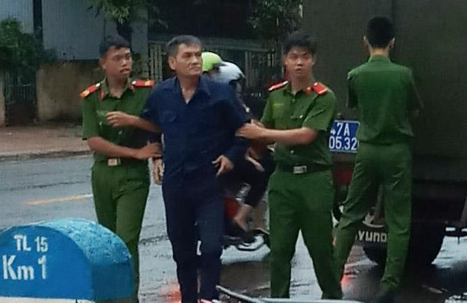 Bất ngờ nhân chứng vụ ông lão U70 nhiều lần hiếp dâm nữ giúp việc tàn tật tại nhà bat ngo nhan chung vu ong lao u70 nhieu lan hiep dam nu giup viec tan tat tai nha