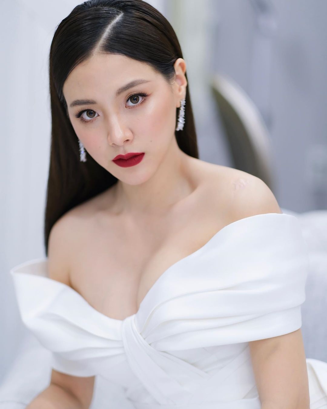 Dàn diễn viên toàn mỹ nam, mỹ nữ đa tài của phim "Chiếc lá cuốn bay" dan dien vien toan my nam my nu da tai cua phim chiec la cuon bay