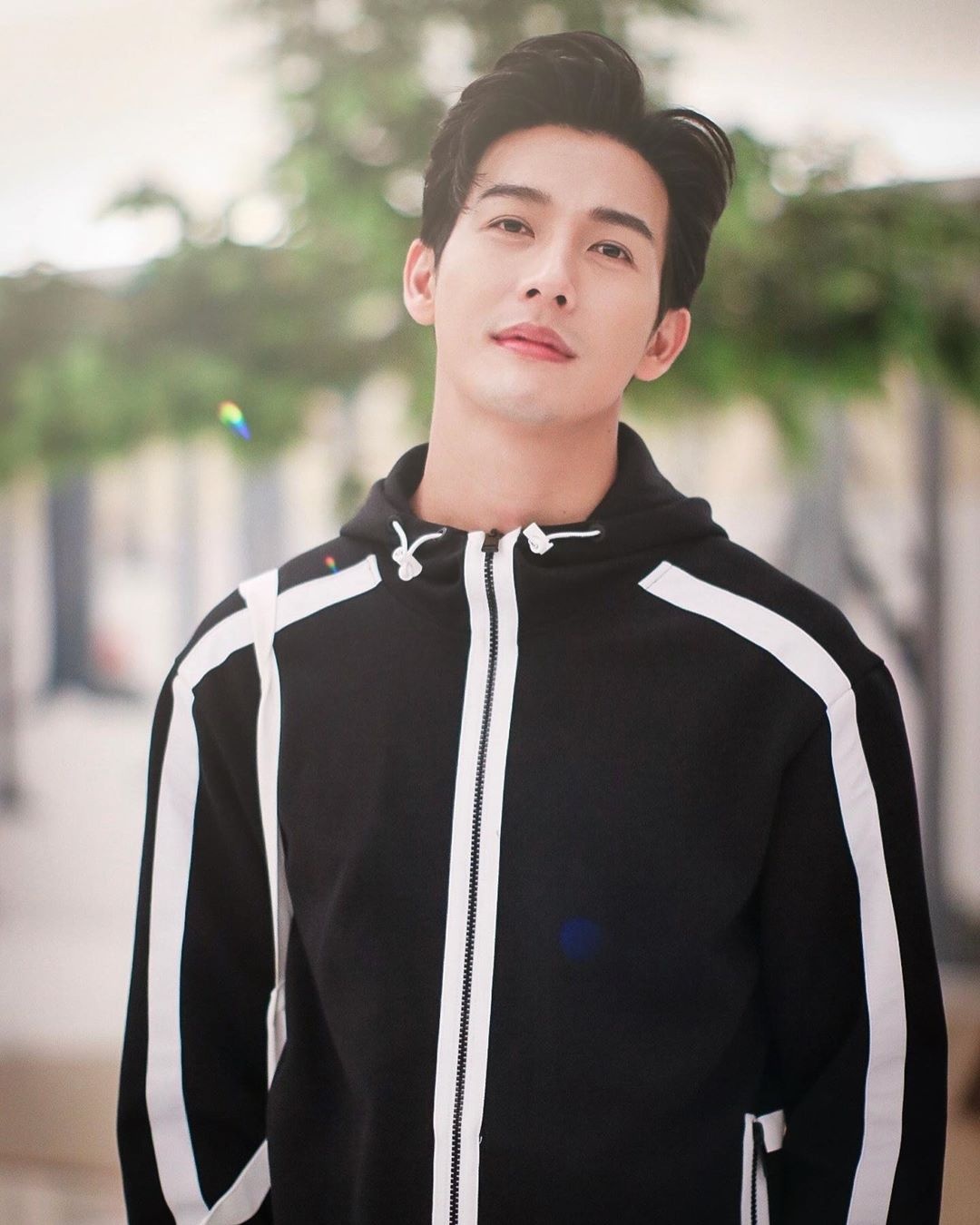 Dàn diễn viên toàn mỹ nam, mỹ nữ đa tài của phim "Chiếc lá cuốn bay" dan dien vien toan my nam my nu da tai cua phim chiec la cuon bay