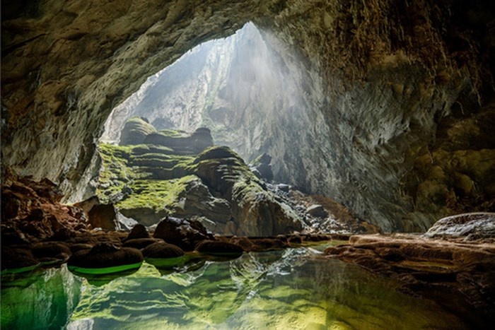 Thám hiểm Sơn Đoòng lọt top 9 cuộc phiêu lưu vĩ đại nhất thế giới tham hiem son doong lot top 9 cuoc phieu luu vi dai nhat the gioi