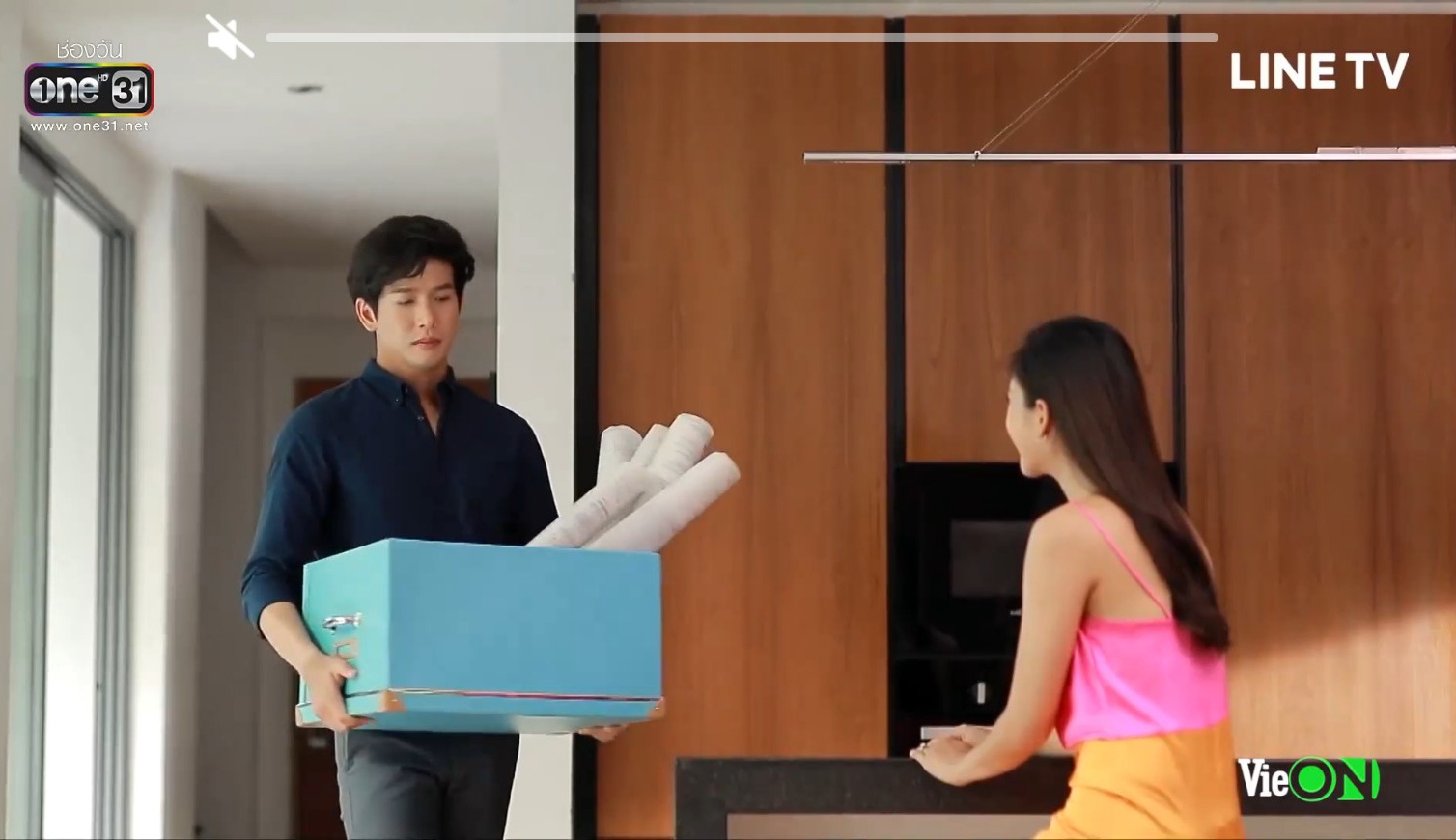 "Chiếc lá cuốn bay" tập 20: Ông Chom có trong tay hồ sơ bệnh án của Nira chiec la cuon bay tap 20 ong chom co trong tay ho so benh an cua nira