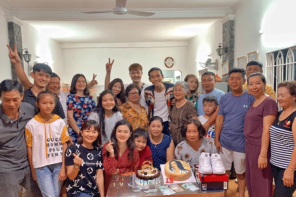 BB Trần và người yêu đồng giới không ngại công khai tình cảm trước gia đình bb tran va nguoi yeu dong gioi khong ngai cong khai tinh cam truoc gia dinh