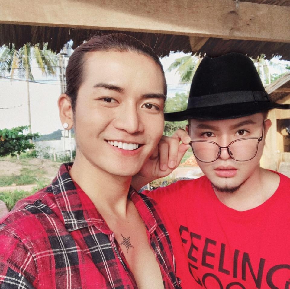 5 năm yêu đương ngọt ngào của BB Trần và người yêu đồng giới 5 nam yeu duong ngot ngao cua bb tran va nguoi yeu dong gioi