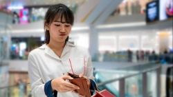 lo tin nhan vo su de doa gia dinh vo sau khi len don cong an