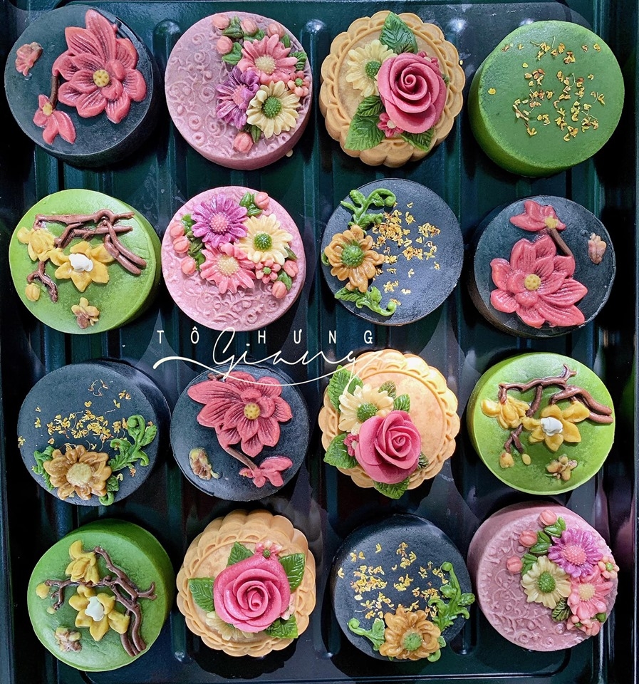 Trung thu đến sớm với mẻ bánh hoa nổi từ food blogger Tô Hưng Giang trung thu den som voi me banh hoa noi tu food blogger to hung giang