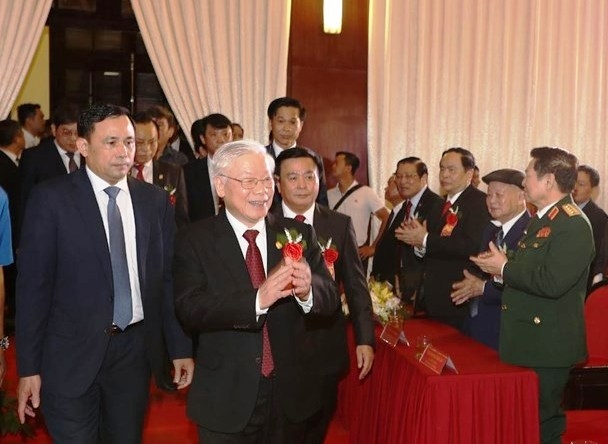 Tổng Bí thư, Chủ tịch nước gửi gắm niềm tin vào ngôi trường cao cấp nhất của Đảng tong bi thu chu tich nuoc gui gam niem tin vao ngoi truong cao cap nhat cua dang
