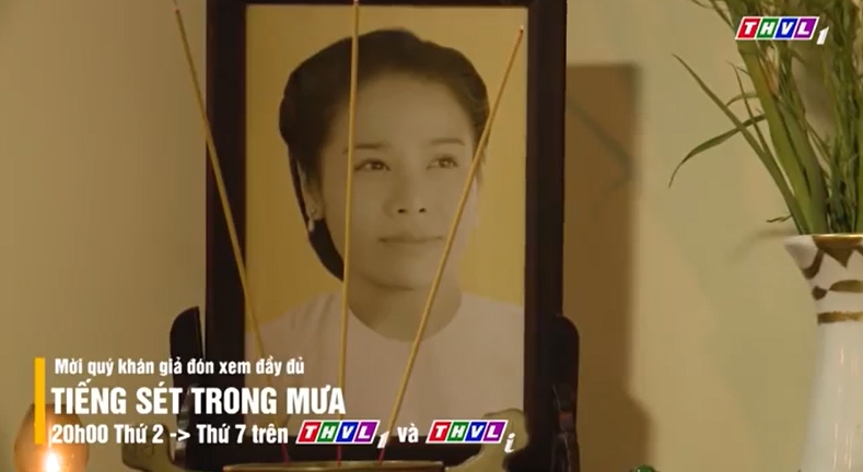 Tiếng sét trong mưa tập 28: Vào ngày giỗ, Bình hiện về trách móc cậu Ba tieng set trong mua tap 28 vao ngay gio binh hien ve trach moc cau ba