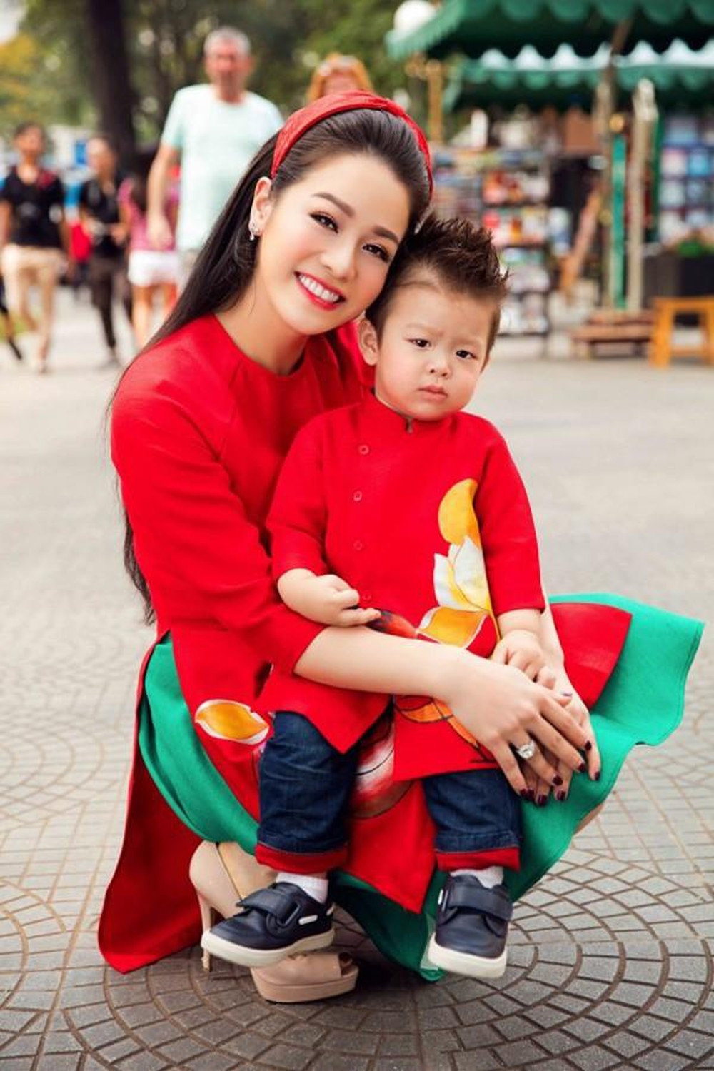 Thị Bình - Nhật Kim Anh rơi nước mắt nói về lý do nhường quyền nuôi con cho chồng thi binh nhat kim anh roi nuoc mat noi ve ly do nhuong quyen nuoi con cho chong