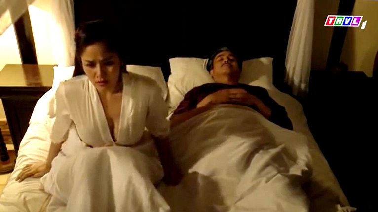 Thảo Trang"Tiếng sét trong mưa": "Phụ nữ không có ngực thì không sexy" thao trang dien vien dong canh nong trong tieng set trong mua thua nhan nang nguc
