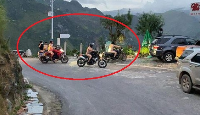 Hiếu Orion - người khỏa thân đi motor trên đèo Mã Pí Lèng là ai? hieu orion nguoi khoa than di motor tren deo ma pi leng la ai
