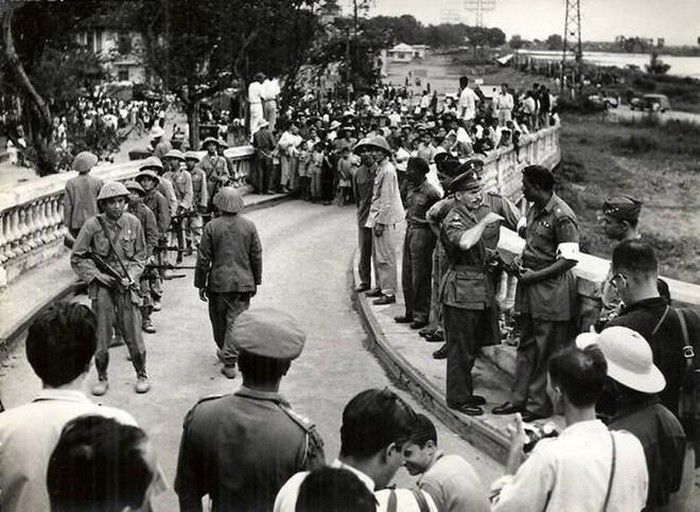 'Tiến về Hà Nội' - Bài hát 'tiên tri' ngày Giải phóng Thủ đô 10/10 tien ve ha noi bai hat tien tri ngay giai phong thu do 1010