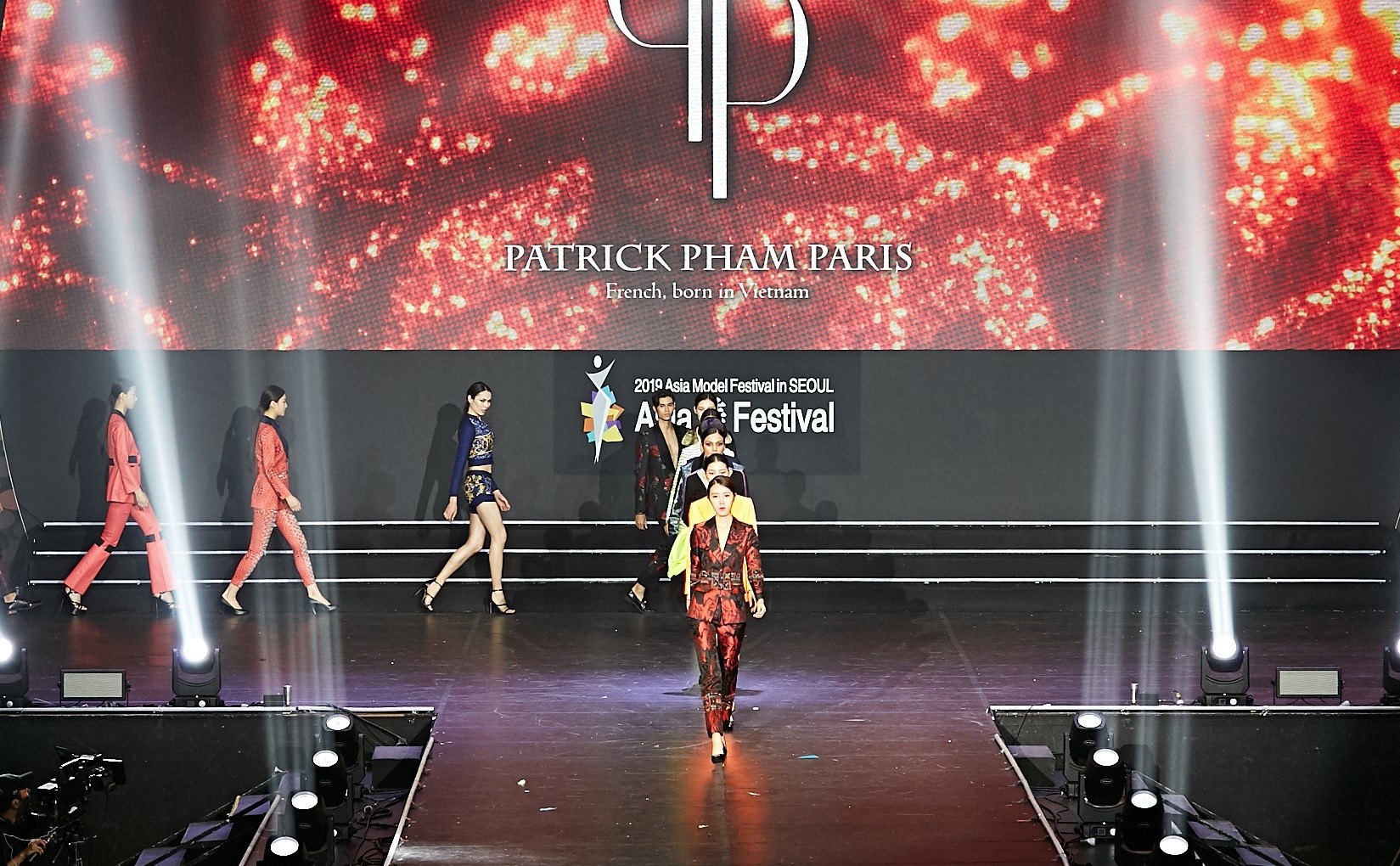 Face of VietNam tìm kiếm người mẫu đại diện tham dự ASIA Model Festival 2020 khoi dong face of vietnam