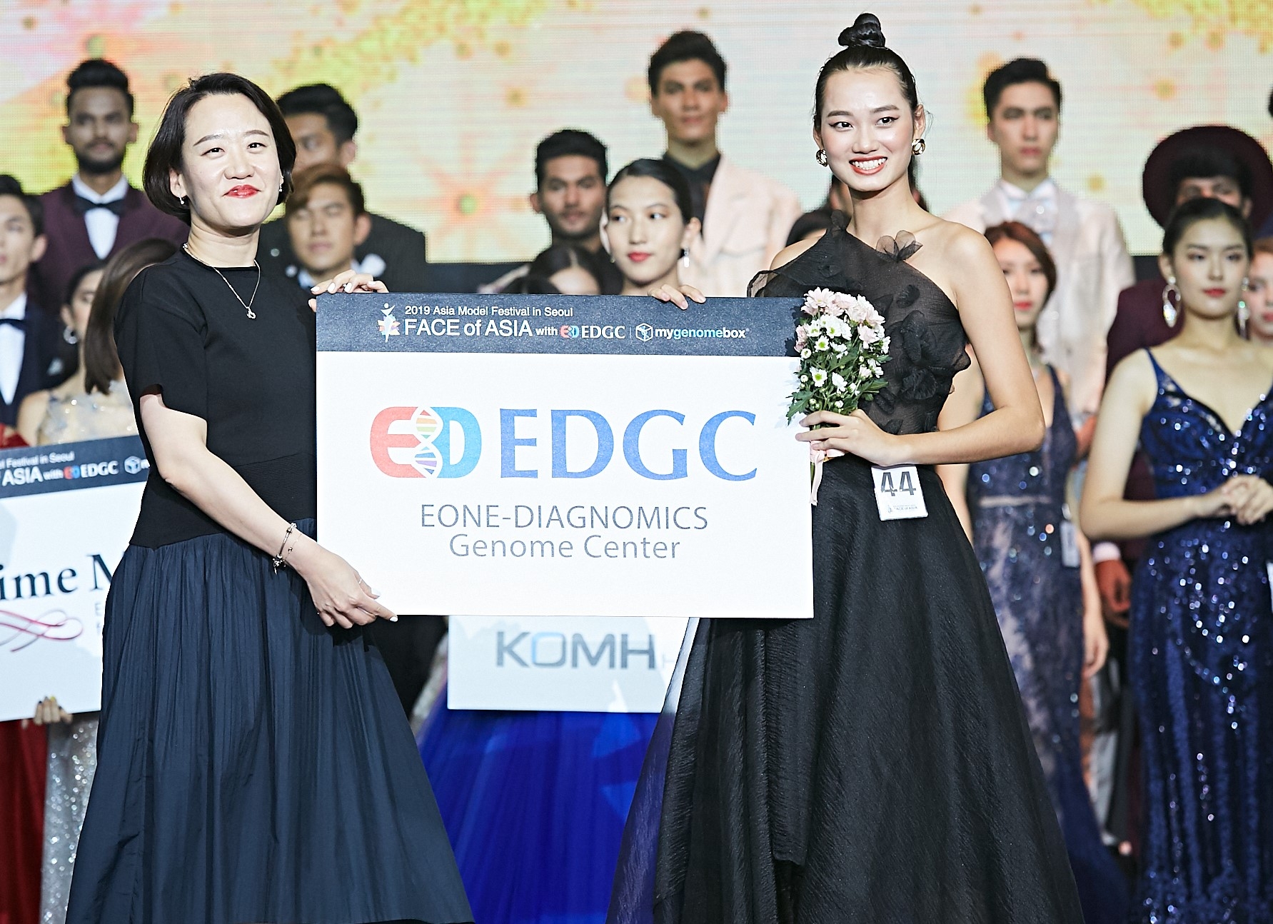 Face of VietNam tìm kiếm người mẫu đại diện tham dự ASIA Model Festival 2020 khoi dong face of vietnam