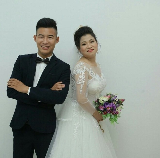 Vợ 41 tuổi, chồng 20 tuổi: Tỏ tình sau 10 ngày quen biết, vượt qua nhiều dị nghị để đến được với nhau vo 41 tuoi chong 20 tuoi to tinh sau 10 ngay quen biet vuot qua nhieu di nghi de den duoc voi nhau