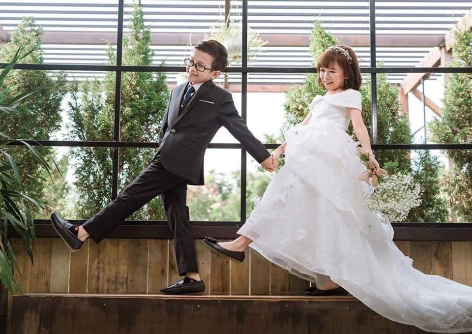 Kết đẹp như mơ của cặp cô dâu chú rể 'trẻ mãi không già' ket dep nhu mo cua cap co dau chu re tre mai khong gia