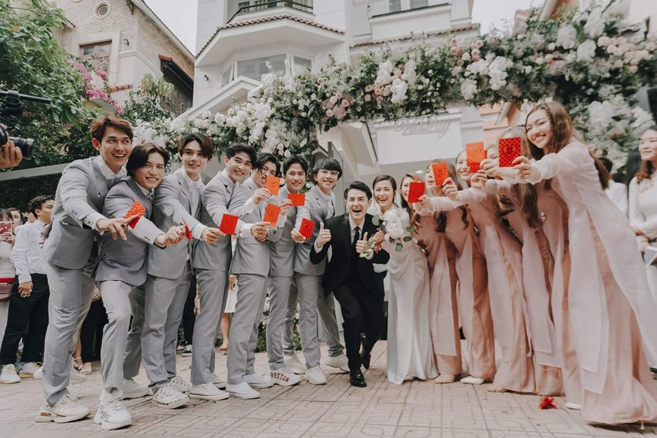 Đông Nhi - Ông Cao Thắng và loạt khoảnh khắc đẹp trong đám cưới thế kỷ dong nhi ong cao thang va loat khoanh khac dep trong dam cuoi the ky