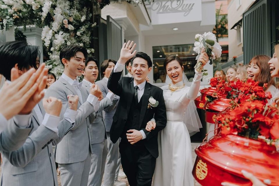 Đông Nhi - Ông Cao Thắng và loạt khoảnh khắc đẹp trong đám cưới thế kỷ dong nhi ong cao thang va loat khoanh khac dep trong dam cuoi the ky