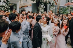 qua cuoi cua loat sao viet tang dong nhi ong cao thang