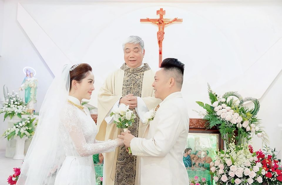 Bảo Thy lần đầu nói về chồng đại gia: 'Anh cộc tính nhưng có trái tim ấm áp' bao thy lan dau noi ve chong dai gia anh coc tinh nhung co trai tim am ap