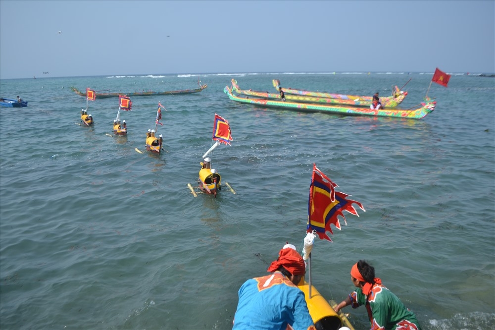 'Lễ khao lề thế lính Hoàng Sa' - bằng chứng khẳng định chủ quyền Việt Nam tại Hoàng Sa, Trường Sa le khao le the linh hoang sa bang chung khang dinh chu quyen viet nam tai hoang sa truong sa