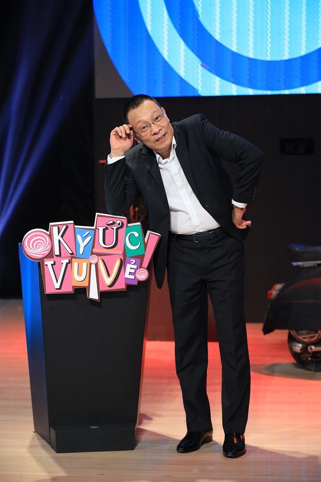 MC Lại Văn Sâm tiết lộ tình hình thu nhập sau 2 năm nghỉ hưu sau 2 nam ve huu mc lai van sam dat show thu nhap tang cao hon truoc