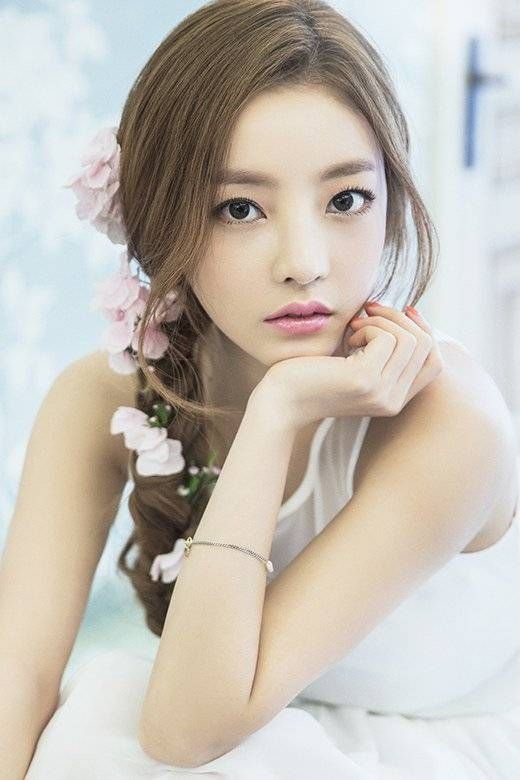 Nhan sắc 'búp bê sống' Goo Hara trước khi qua đời nhan sac bup be song goo hara truoc khi qua doi
