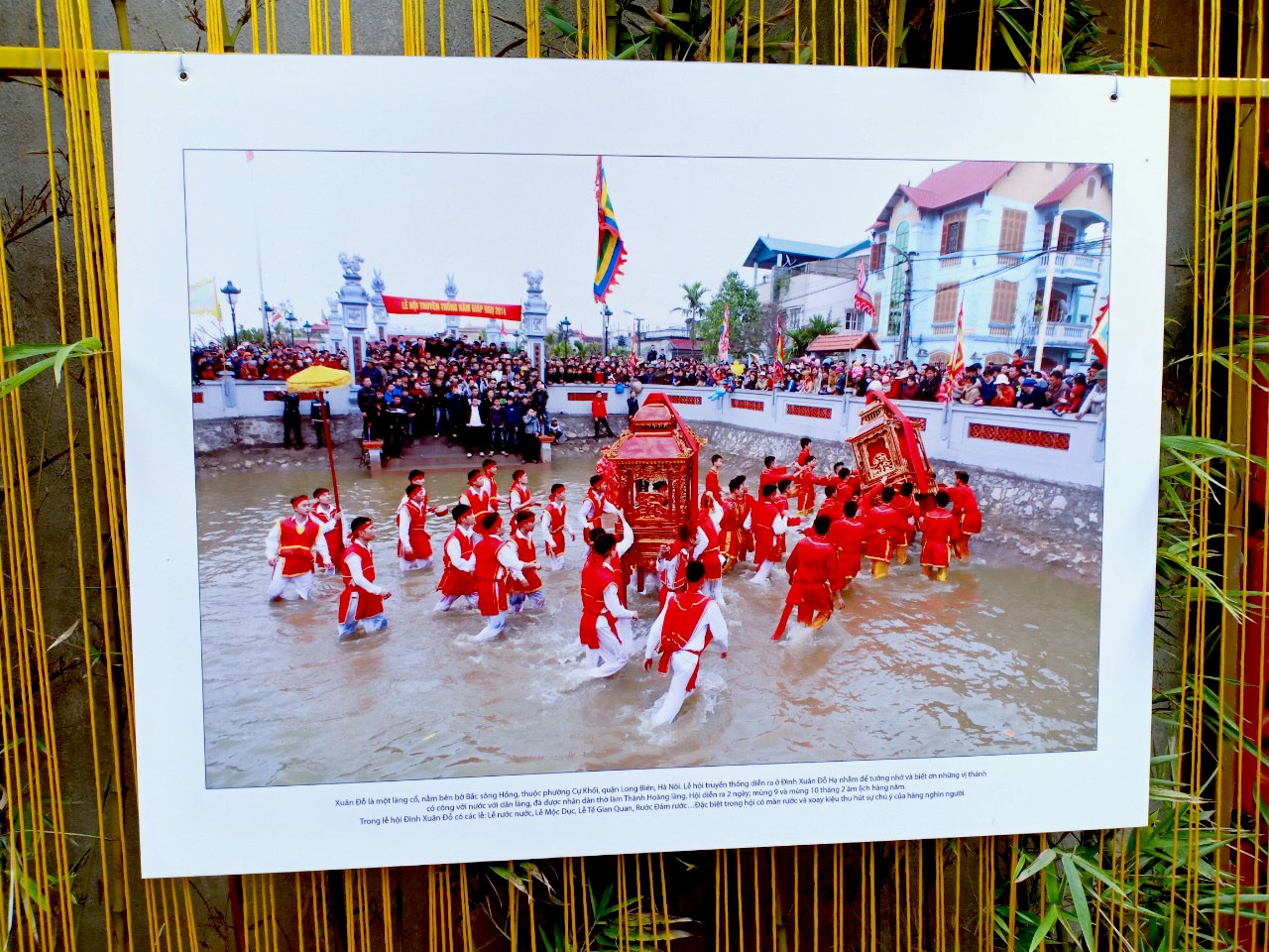 Triển lãm ảnh "Di sản trong lòng Hà Nội" mang lễ hội truyền thống đến gần hơn với người trẻ trien lam anh di san trong long ha noi mang le hoi truyen thong den gan hon voi nguoi tre
