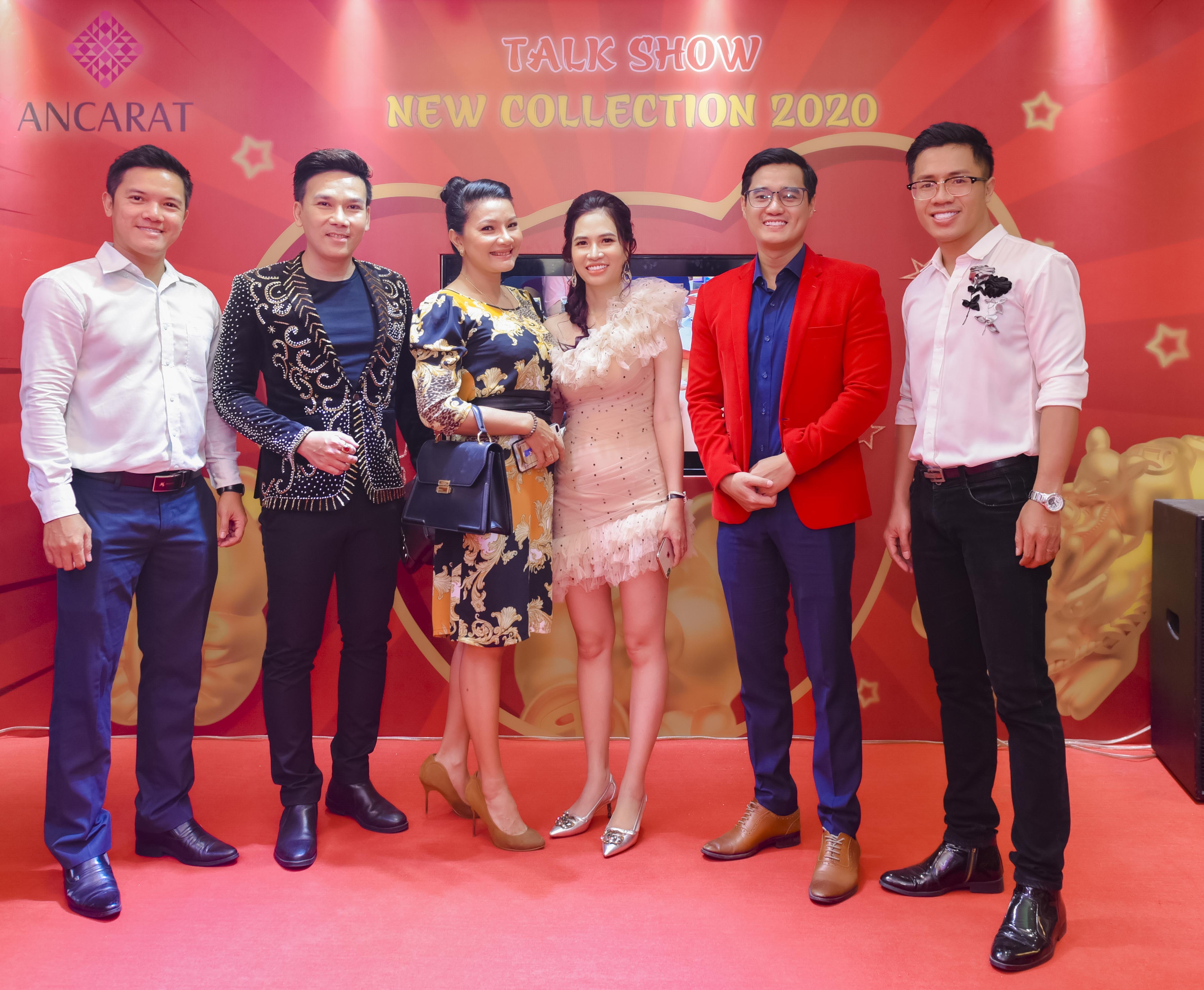 Diễn viên Kiều Trinh, Phan Thị Mơ, Cao Xuân Tài 'họp mặt' mua trang sức phong thủy dien vien kieu trinh phan thi mo cao xuan tai hop mat mua trang suc phong thuy