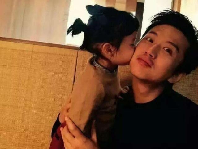 Vì sao bố thường chiều con gái, mẹ thường yêu con trai? vi sao bo thuong chieu con gai me thuong yeu con trai