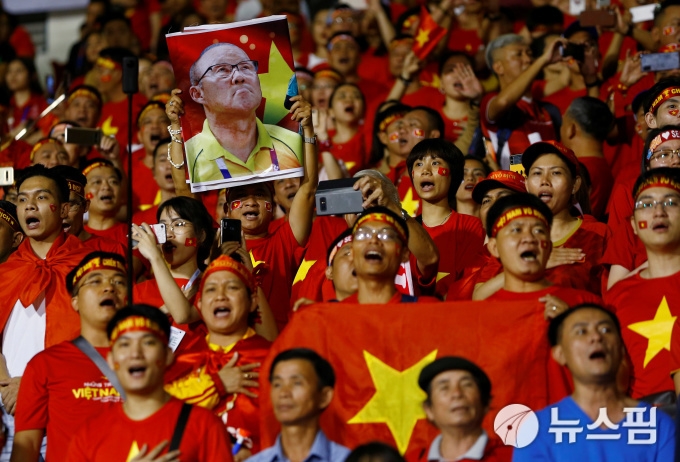 Báo Hàn: 'Vũ khí lợi hại nhất của bóng đá Việt Nam là HLV Park Hang-seo' bao han vu khi loi hai nhat cua bong da viet nam la hlv park hang seo