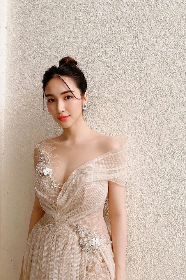 Hòa Minzy lộ ảnh bụng bầu giữa tin đồn đã sinh con cho bạn trai thiếu gia hoa minzy lo anh bung bau giua tin don da sinh con cho ban trai thieu gia