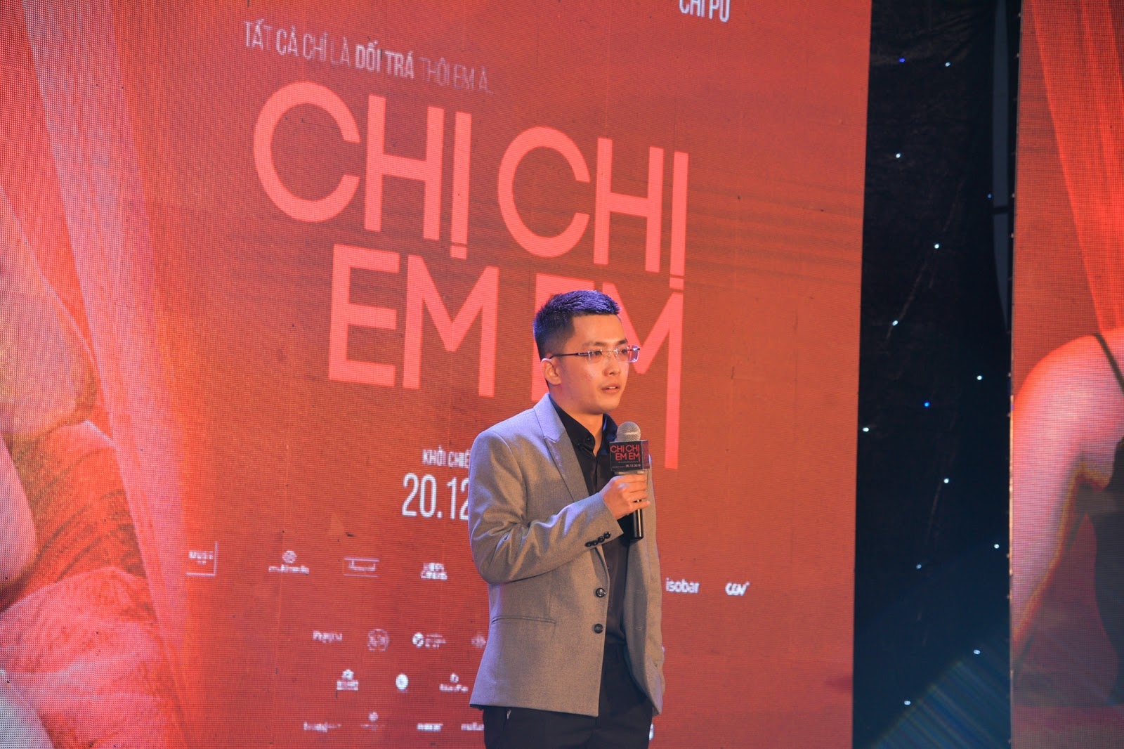nha san xuat will vu tung thuyet phuc chi pu di o tro trong khu o chuot