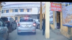 video tai xe nghi say xin phong o to xe gio dam vo tram xe buyt lam 4 nguoi nhap vien