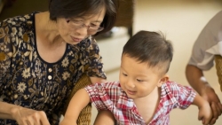 10 tinh huong bo me dang hai con ma khong hay biet