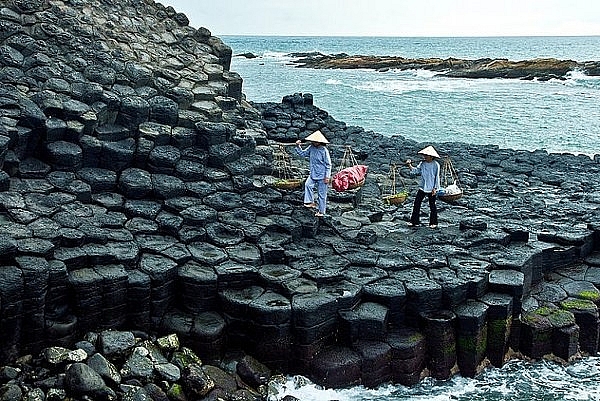Ghềnh Bàng (Đà Nẵng): điểm đến thích hợp dành cho dân phượt ghenh bang vien ngoc hoang so thich hop cho dan phuot