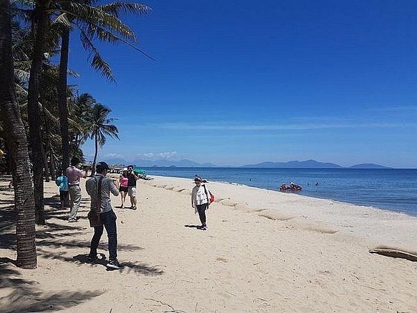 Cá đuối nướng sả nghệ: món ngon nhớ mãi không quên ở Cửa Đại ca duoi nuong sa nghe mon ngon nho mai khong quen o cua dai