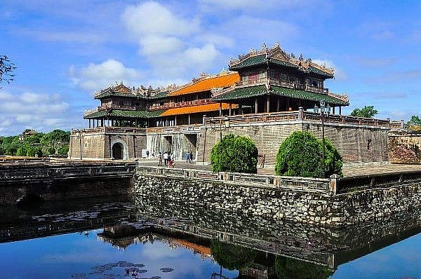 Biển Lăng Cô (Huế): Nơi mang vẻ đẹp như tranh thủy mặc bien lang co hue noi mang ve dep nhu tranh thuy mac