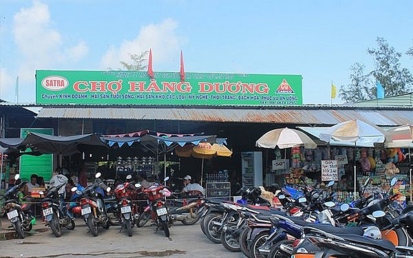 Ngắm bãi biển cát đen độc đáo ở biển Cần Giờ ngam bai bien cat den day doc dao o bien can gio