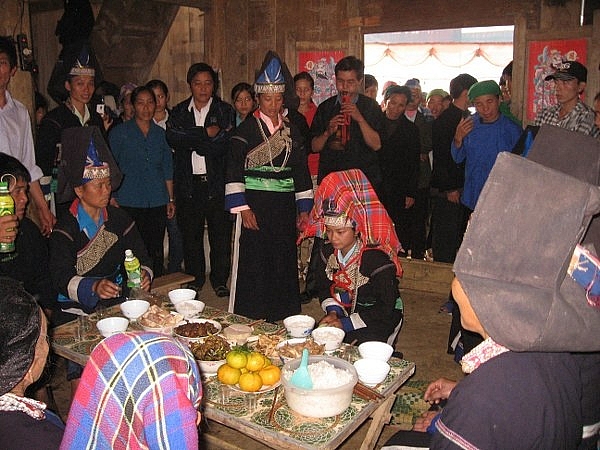 doc dao tuc cuoi hoi cua nguoi pa di o lao cai