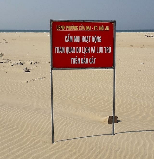 Đảo cát nổi giữa biển Hội An ngày càng tăng kích thước dao cat noi giua bien hoi an ngay cang tang kich thuoc