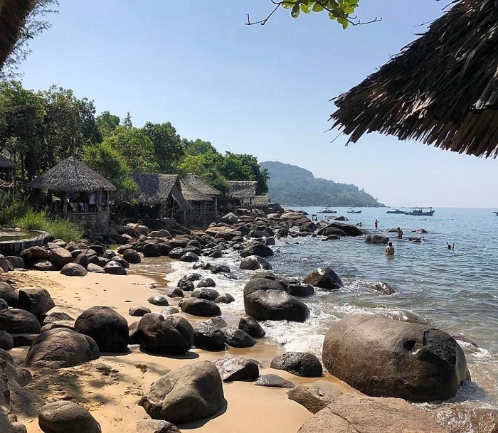 Chiêm ngưỡng vẻ đẹp của bãi biển trữ tình Trà Cổ (Quảng Ninh) chiem nguong ve dep cua bai bien tru tinh tra co quang ninh