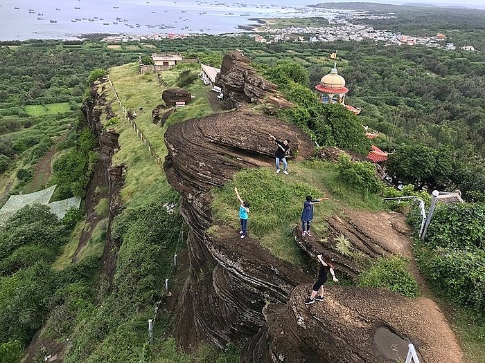 Khám phá vùng đất mới đảo Phú Quý – “viên ngọc thô” xứ Bình Thuận kham pha vung dat moi dao phu quy vien ngoc tho xu binh thuan