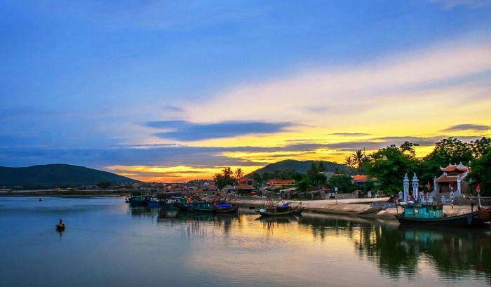 Tỉnh nào có diện tích lớn nhất khu vực miền Trung - Tây Nguyên? tinh nao co dien tich lon nhat khu vuc mien trung tay nguyen