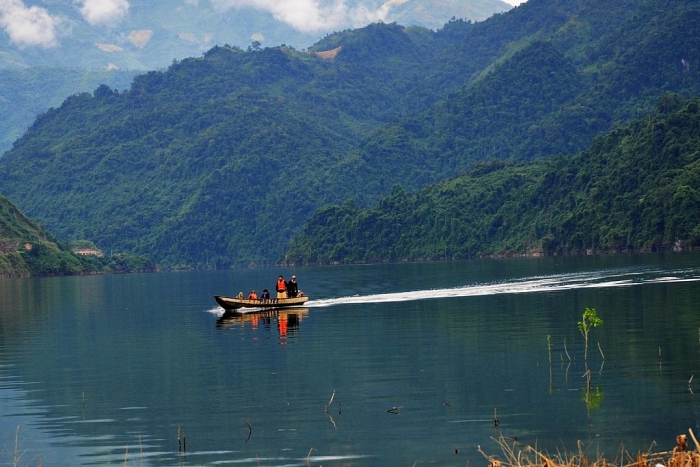 Nơi con sông Đà chảy vào đất Việt thuộc tỉnh nào? noi con song da chay vao dat viet thuoc tinh nao