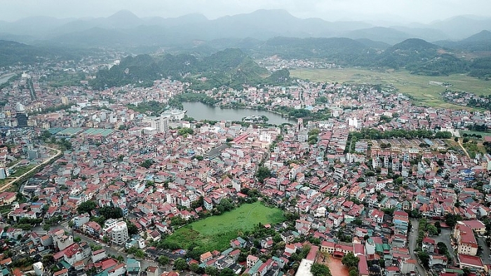 Dòng sông nào chảy ngược duy nhất ở nước ta? dong song nao chay nguoc duy nhat o nuoc ta