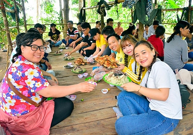 Kiên Giang: 8X "trốn" lên Ma Thiên Lãnh nuôi gà trong rừng, mở quán gà kien giang 8x tron len ma thien lanh nuoi ga trong rung mo quan ga