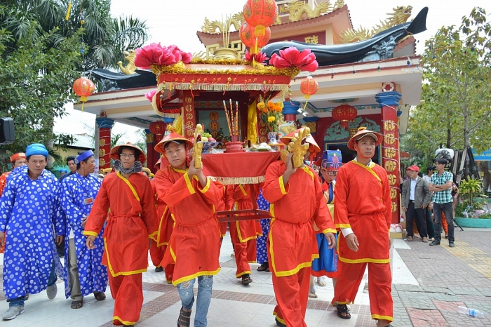 tinh thanh nao o viet nam co 3 mat giap bien